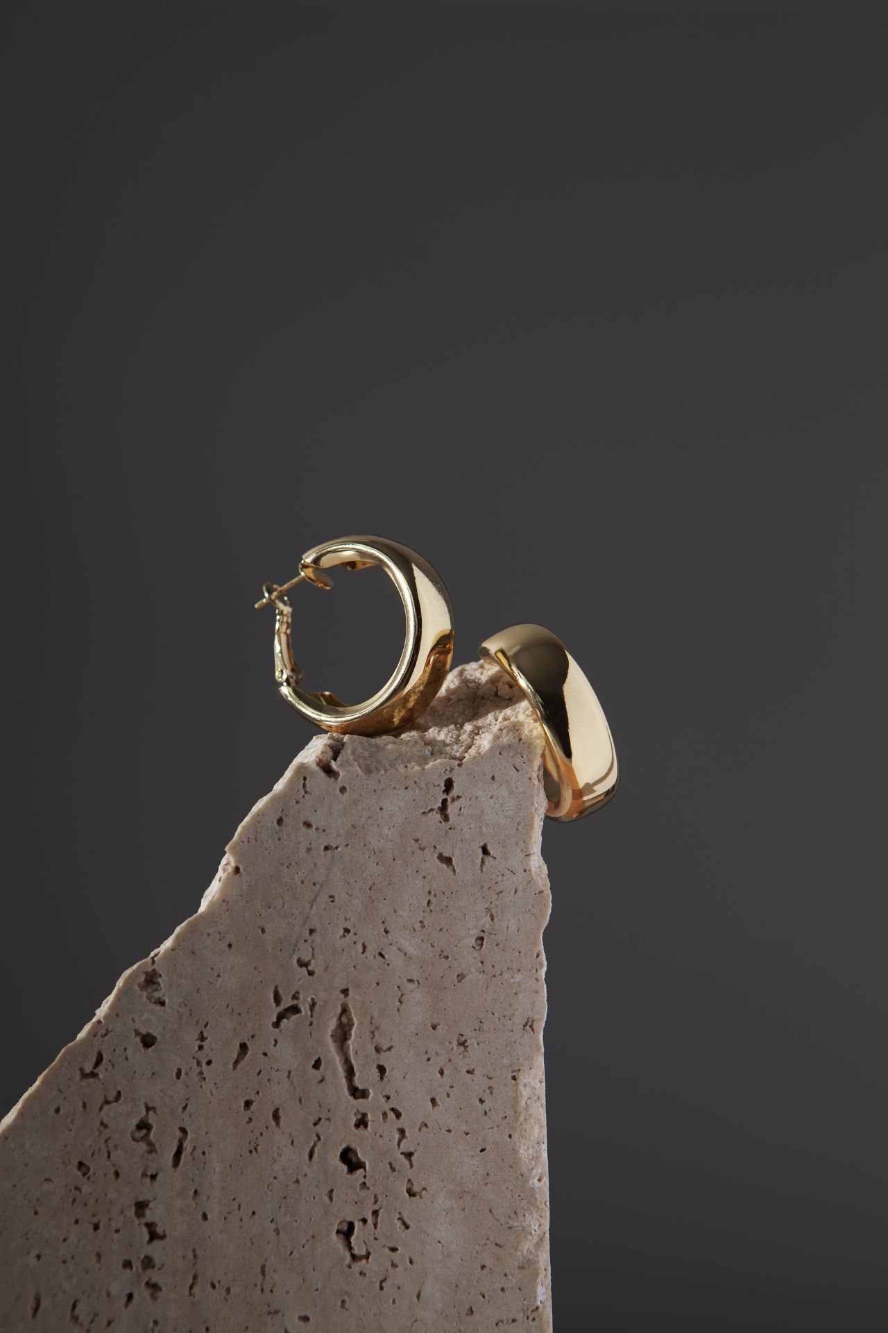 Aretes dorados